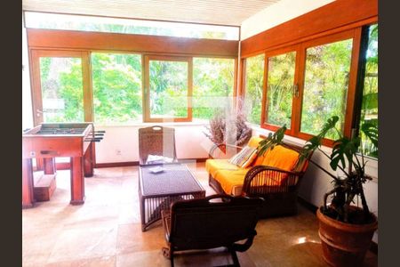 Casa à venda com 4 quartos, 658m² em Itacoatiara, Niterói