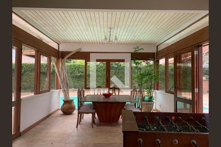 Casa à venda com 4 quartos, 658m² em Itacoatiara, Niterói
