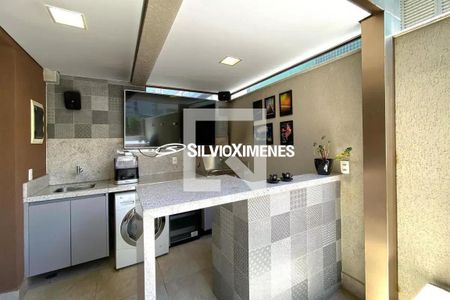 Apartamento à venda com 2 quartos, 90m² em Santa Efigênia, Belo Horizonte