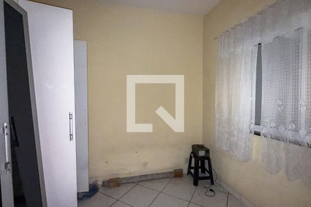 Quarto 1 de casa à venda com 3 quartos, 180m² em Bonsucesso, Rio de Janeiro