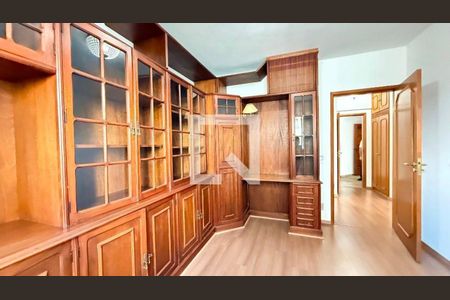 Apartamento à venda com 4 quartos, 235m² em Vila Olivo, Valinhos