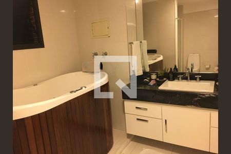 Apartamento à venda com 3 quartos, 209m² em Santo Amaro, São Paulo