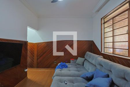 Casa à venda com 4 quartos, 298m² em Sagrada Família, Belo Horizonte
