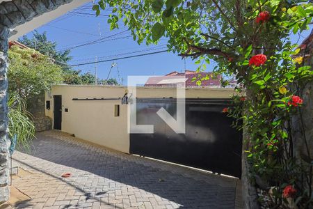 Casa à venda com 4 quartos, 298m² em Sagrada Família, Belo Horizonte