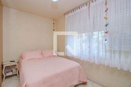 Quarto 2 de apartamento para alugar com 2 quartos, 54m² em Morro Santana, Porto Alegre