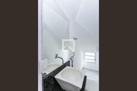 Lavabo de casa para alugar com 3 quartos, 140m² em Vila Palmeiras, São Paulo