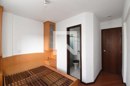 Suíte de apartamento para alugar com 2 quartos, 64m² em Cabral, Curitiba