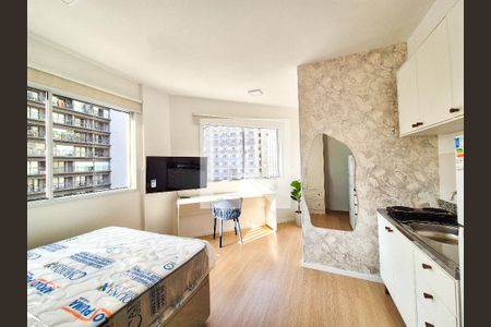 Sala/Quarto de kitnet/studio para alugar com 1 quarto, 18m² em República, São Paulo