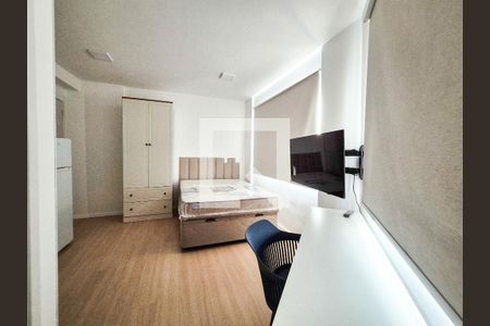 Sala/Quarto de kitnet/studio para alugar com 1 quarto, 18m² em República, São Paulo