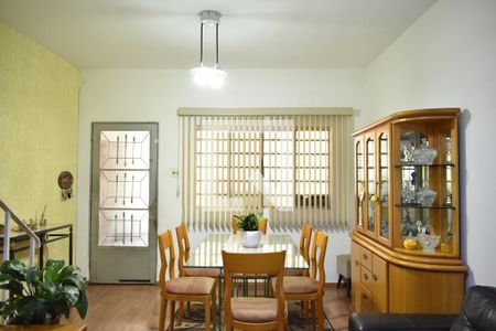 Sala de casa à venda com 2 quartos, 130m² em Parque Imperial, São Paulo