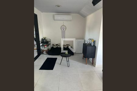 Sala de casa de condomínio à venda com 4 quartos, 190m² em Recreio dos Bandeirantes, Rio de Janeiro