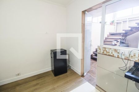 Cozinha de kitnet/studio para alugar com 0 quarto, 25m² em Jardim Julio, Barueri