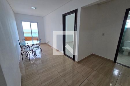 Sala de apartamento para alugar com 2 quartos, 68m² em Guilhermina, Praia Grande
