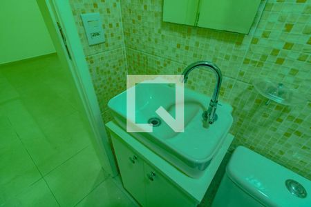 Banheiro de casa para alugar com 1 quarto, 18m² em Vila Clementino, São Paulo