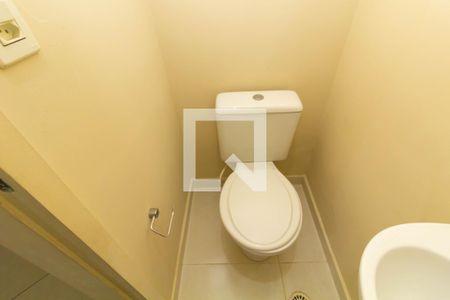 Lavabo de casa de condomínio para alugar com 2 quartos, 70m² em Vila Monte Santo, São Paulo