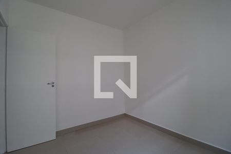 Quarto 1 de apartamento para alugar com 2 quartos, 50m² em Gávea, Uberlândia