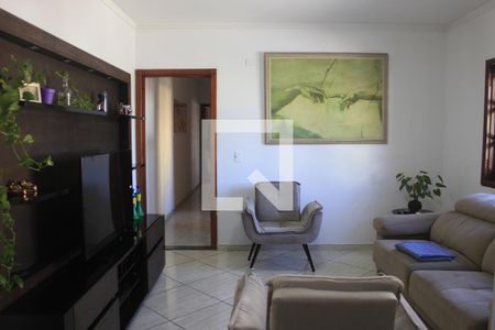 Sala de casa à venda com 6 quartos, 220m² em Vila Sao Ricardo, Guarulhos