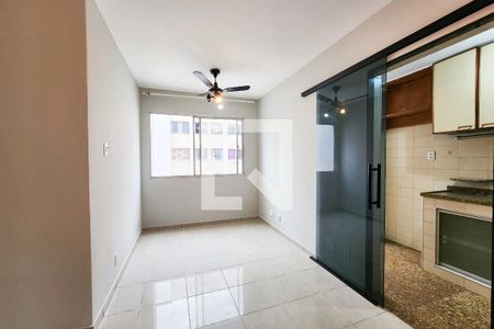 Sala  de apartamento à venda com 3 quartos, 55m² em Grajaú, Rio de Janeiro