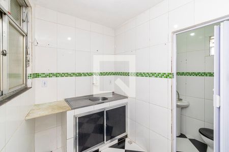 Cozinha de apartamento para alugar com 2 quartos, 55m² em Bonsucesso, Rio de Janeiro