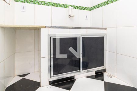 Cozinha de apartamento para alugar com 2 quartos, 55m² em Bonsucesso, Rio de Janeiro