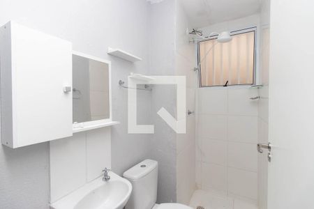 Banheiro  de apartamento para alugar com 2 quartos, 38m² em Jardim Recanto Verde, São Paulo