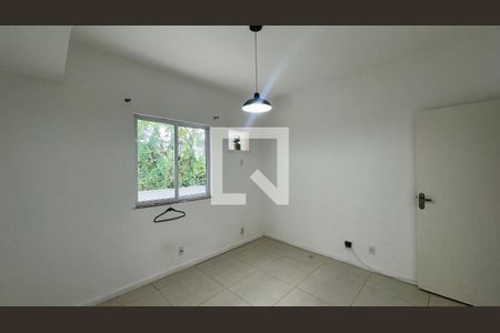 Quarto 1 de apartamento para alugar com 3 quartos, 91m² em Vargem Pequena, Rio de Janeiro
