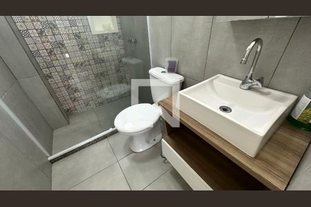 Banheiro quarto 1 de apartamento para alugar com 3 quartos, 91m² em Vargem Pequena, Rio de Janeiro