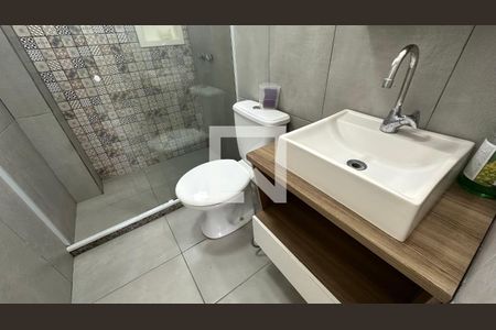 Banheiro quarto 1 de apartamento para alugar com 3 quartos, 91m² em Vargem Pequena, Rio de Janeiro