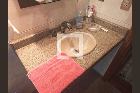 Banheiro de casa à venda com 3 quartos, 280m² em Chora Menino, São Paulo