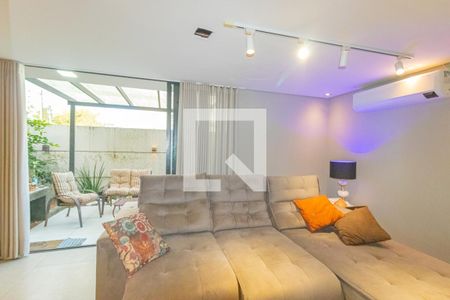 Sala de casa de condomínio à venda com 4 quartos, 168m² em Fátima, Canoas