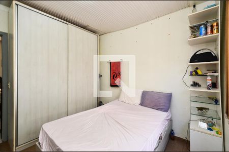 Quarto 2 de casa à venda com 3 quartos, 200m² em Sagrada Família, Belo Horizonte