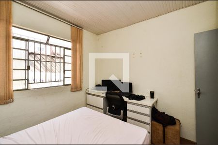 Quarto 2 de casa à venda com 3 quartos, 200m² em Sagrada Família, Belo Horizonte