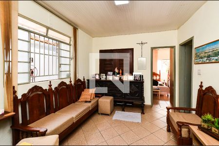 Sala de Estar de casa à venda com 3 quartos, 200m² em Sagrada Família, Belo Horizonte