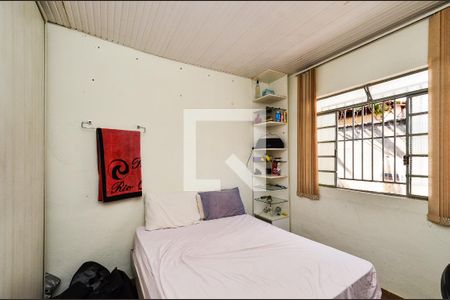 Quarto 2 de casa à venda com 3 quartos, 200m² em Sagrada Família, Belo Horizonte