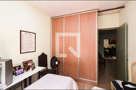 Quarto 1 de casa à venda com 3 quartos, 200m² em Sagrada Família, Belo Horizonte