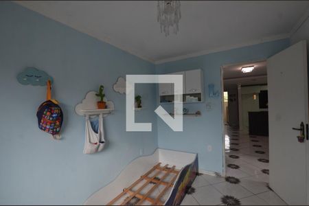 Quarto 1 de casa para alugar com 2 quartos, 70m² em Marechal Hermes, Rio de Janeiro