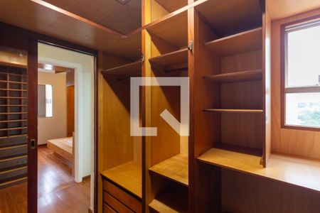 Closet de apartamento à venda com 2 quartos, 65m² em Alto de Pinheiros, São Paulo