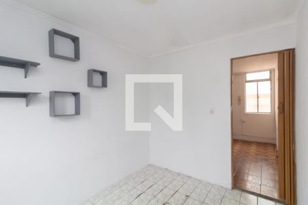 Quarto 1 de apartamento para alugar com 2 quartos, 47m² em Conjunto Residencial José Bonifácio, São Paulo