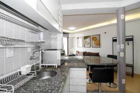 Sala e Cozinha de apartamento para alugar com 1 quarto, 40m² em Pinheiros, São Paulo