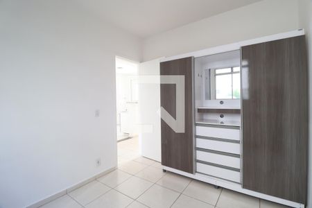 Quarto 1 de apartamento para alugar com 2 quartos, 50m² em Gávea, Uberlândia