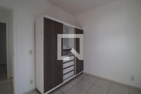 Quarto 2 de apartamento para alugar com 2 quartos, 50m² em Gávea, Uberlândia