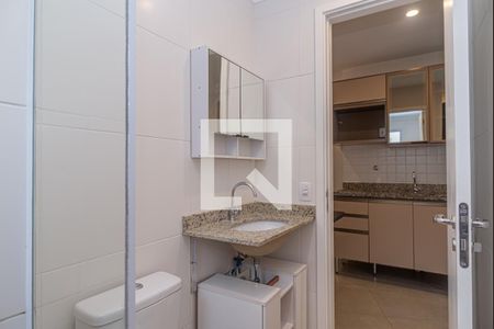 Banheiro de kitnet/studio para alugar com 1 quarto, 28m² em Bela Vista, São Paulo