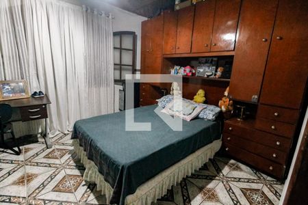 Quarto 1 de casa à venda com 2 quartos, 616m² em Parque Pinheiros, São Paulo