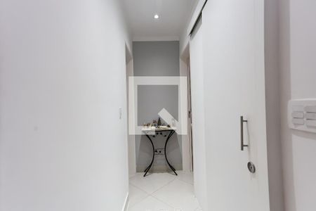 corredor de apartamento à venda com 2 quartos, 68m² em Jardim Henriqueta, Taboão da Serra