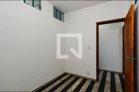 Quarto  de kitnet/studio para alugar com 2 quartos, 39m² em Lagoinha, Belo Horizonte