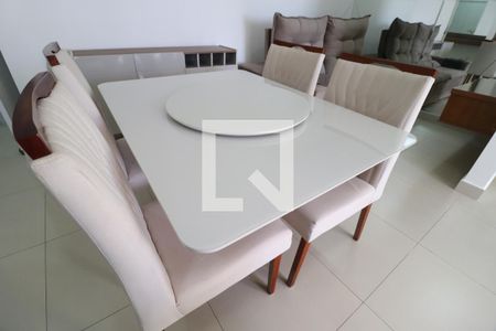 Sala de apartamento para alugar com 2 quartos, 60m² em Novo Mundo, Uberlândia