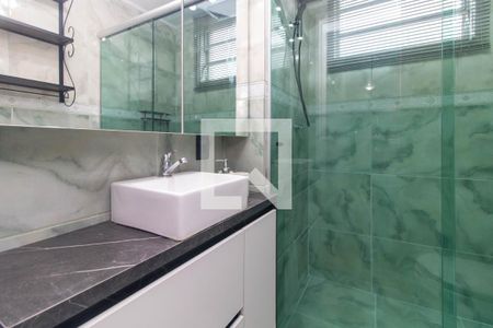 Banheiro de apartamento para alugar com 1 quarto, 50m² em Partenon, Porto Alegre
