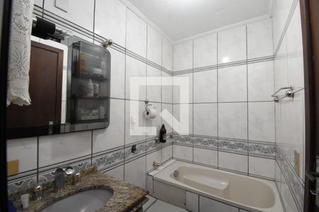 Banheiro da Suíte de apartamento à venda com 3 quartos, 94m² em Centro, Curitiba
