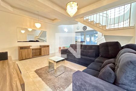 Sala de casa para alugar com 4 quartos, 292m² em Pedra Branca, Palhoça