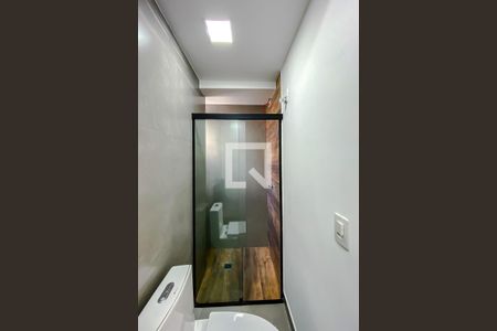Banheiro de kitnet/studio para alugar com 1 quarto, 24m² em Vila Prudente, São Paulo